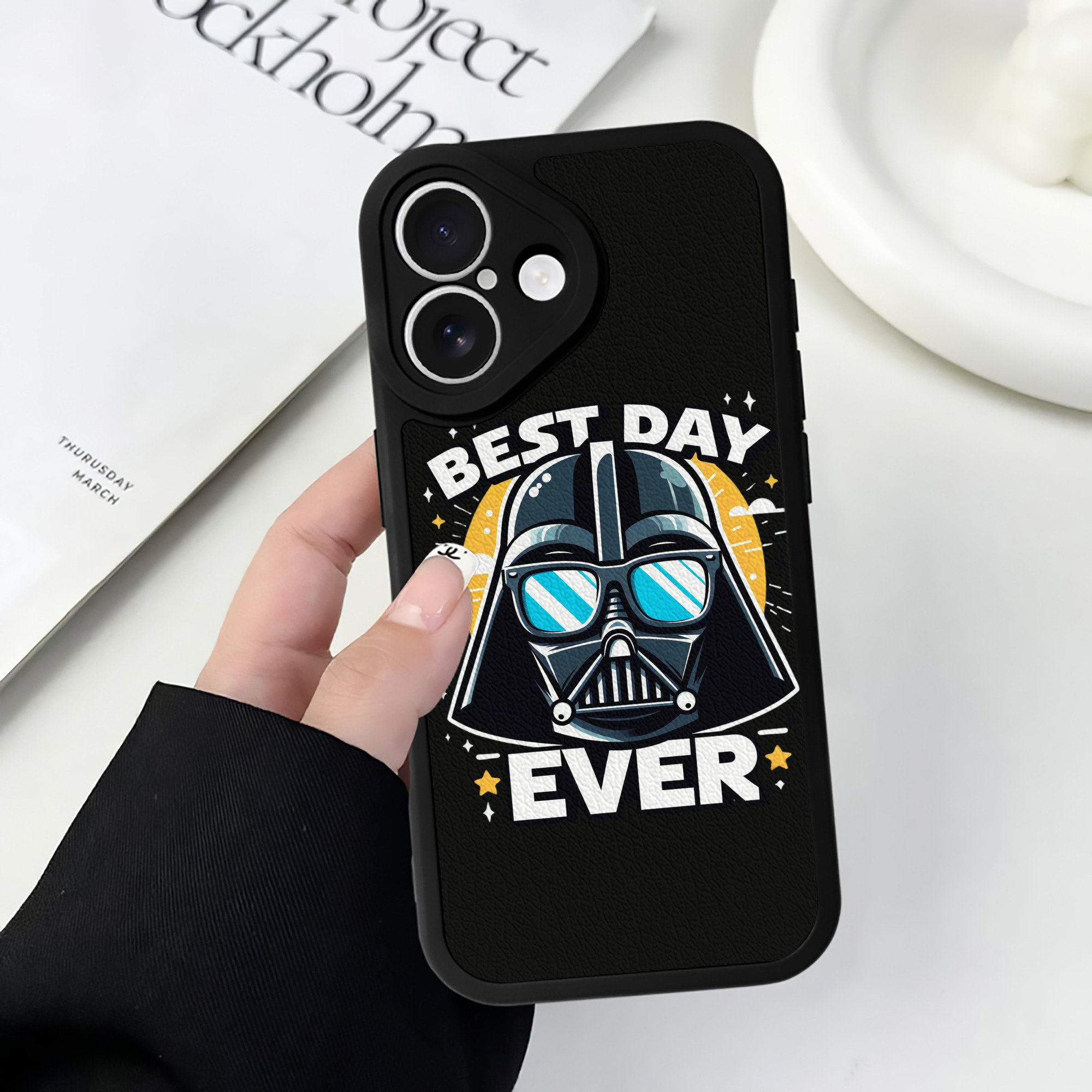 （画像用） スター・ウォーズ Star Wars 【iPhone 16シリーズ対応】シリコンスマホケース（レザー調） 材質：シリコン